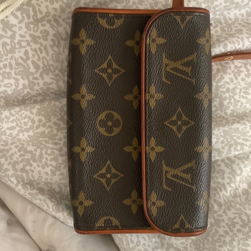 louis Vuitton monogram waist bag